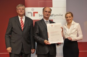 Petzer Hintze (Staatssekretär BMWI), Axel Schneider, Kristina Schröder (Ministerin BMFSFJ)