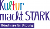 Logo kultur-macht-stark aus verschiedenen Schriftzeichen und -farben zusammen gestellt