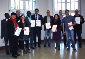 Beirat der Houses of Resources Magdeburg und Halle. Beiratsmitglieder: Abdoul Coulibaly, Ute Haupt, Axel Schneider, Antonia Kern (Projektleiterin), Dr. Karamba Diaby, Tobias Krull, Frank Schoor, Mika Kaiyama, Björn Malycha, Ronn Müller (Projektleiter), Dr. Tarek Ali (Foto: Sonja Renner)