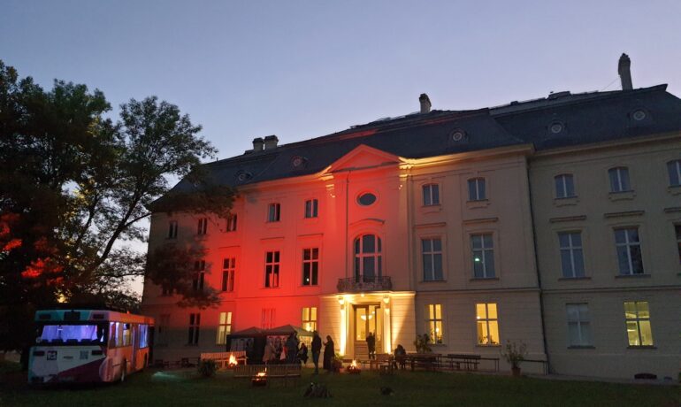 Die Zivilgesellschaftliche Messe auf dem Campus Schloß Trebnitz