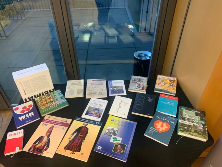 Soiree_Berlin-10.11_ICATAT_Bücher