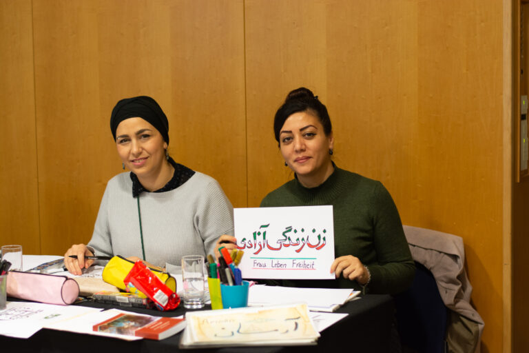 Soiree_Berlin-10.11_Kaligrafie_Iman Shabaan