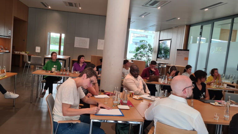 19.-20.09.2024 Netzwerktreffen der Houses of Resources in Berlin | 18. der 20 "Häuser" nahmen teil, moderiert von Mitarbeitenden der IMAP GmbH und des BAMF