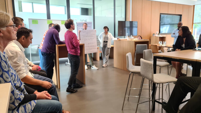 19.-20.09.2024 Netzwerktreffen der Houses of Resources in Berlin | 18. der 20 "Häuser" nahmen teil, moderiert von Mitarbeitenden der IMAP GmbH und des BAMF