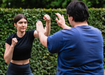 Empowerment und Selbstverteidigung für alle FLINTA*  (Frauen-Lesben-Inter-Nichtbinäre-Agender* Personen)